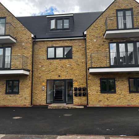 Skyvillion - London Enfield Chase Apartments With Parking & Wifi Dış mekan fotoğraf