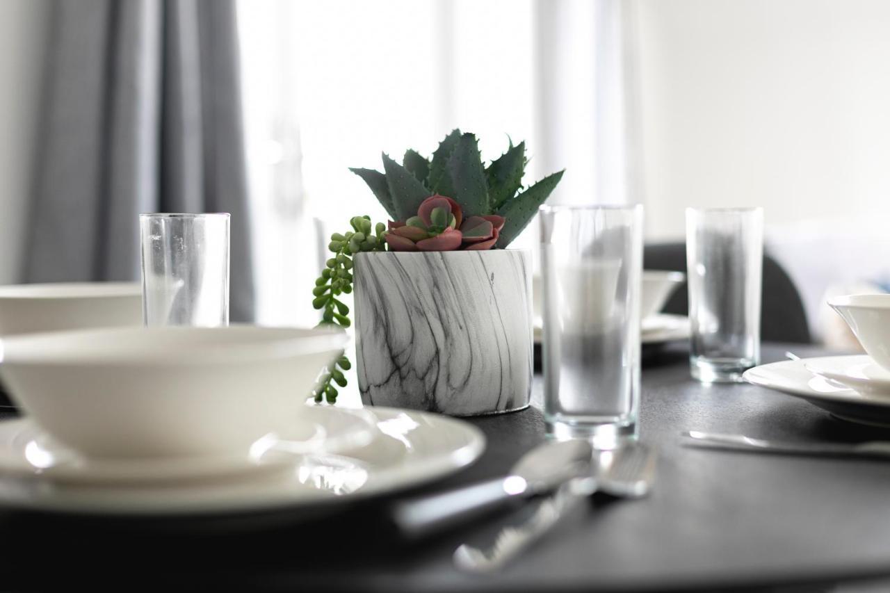 Skyvillion - London Enfield Chase Apartments With Parking & Wifi Dış mekan fotoğraf
