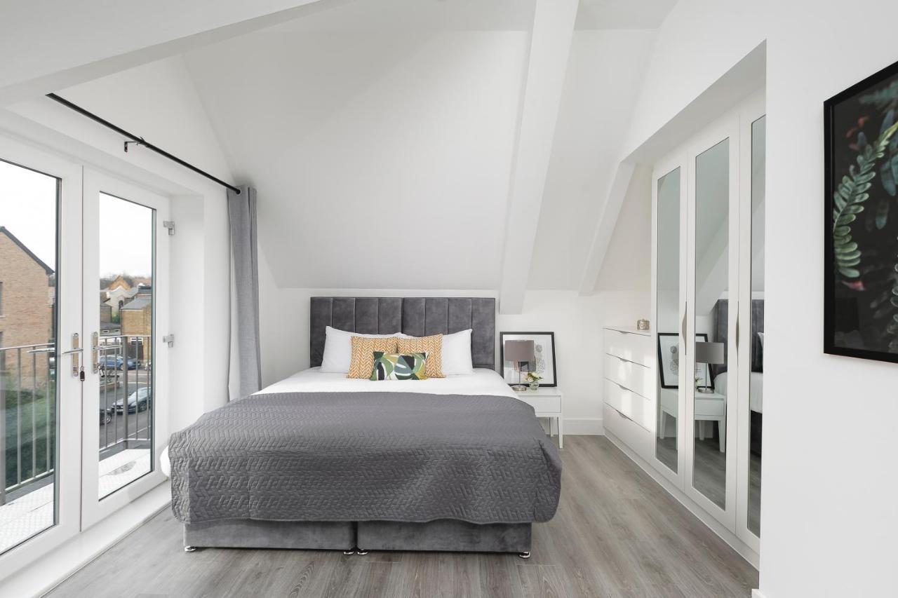 Skyvillion - London Enfield Chase Apartments With Parking & Wifi Dış mekan fotoğraf