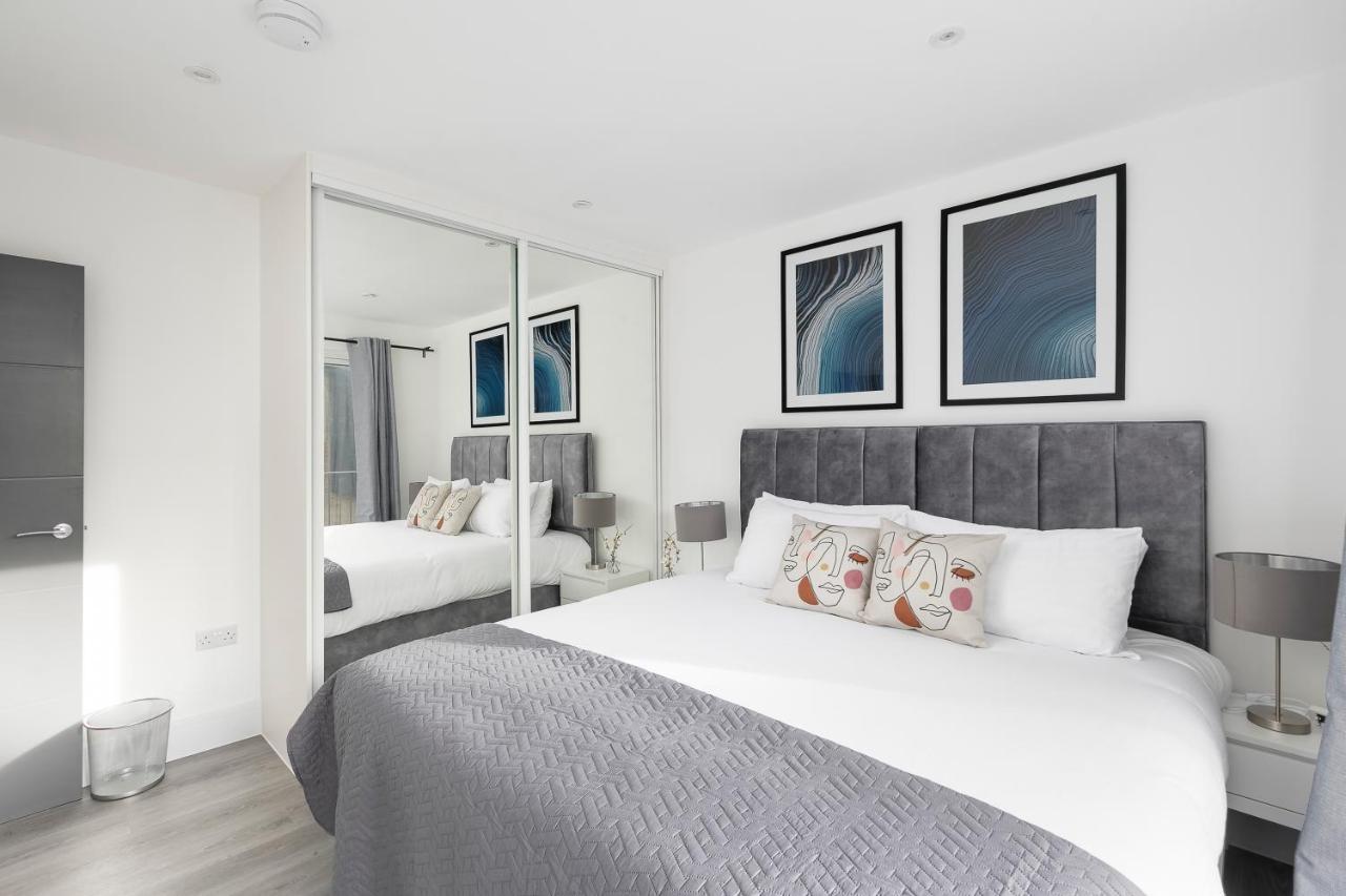Skyvillion - London Enfield Chase Apartments With Parking & Wifi Dış mekan fotoğraf