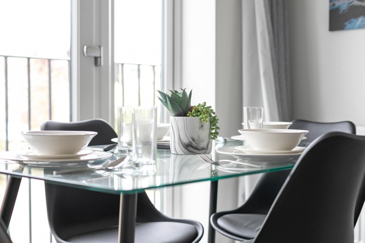 Skyvillion - London Enfield Chase Apartments With Parking & Wifi Dış mekan fotoğraf