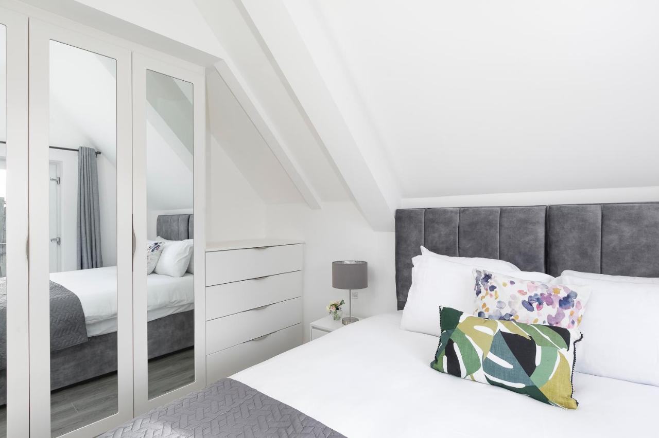 Skyvillion - London Enfield Chase Apartments With Parking & Wifi Dış mekan fotoğraf
