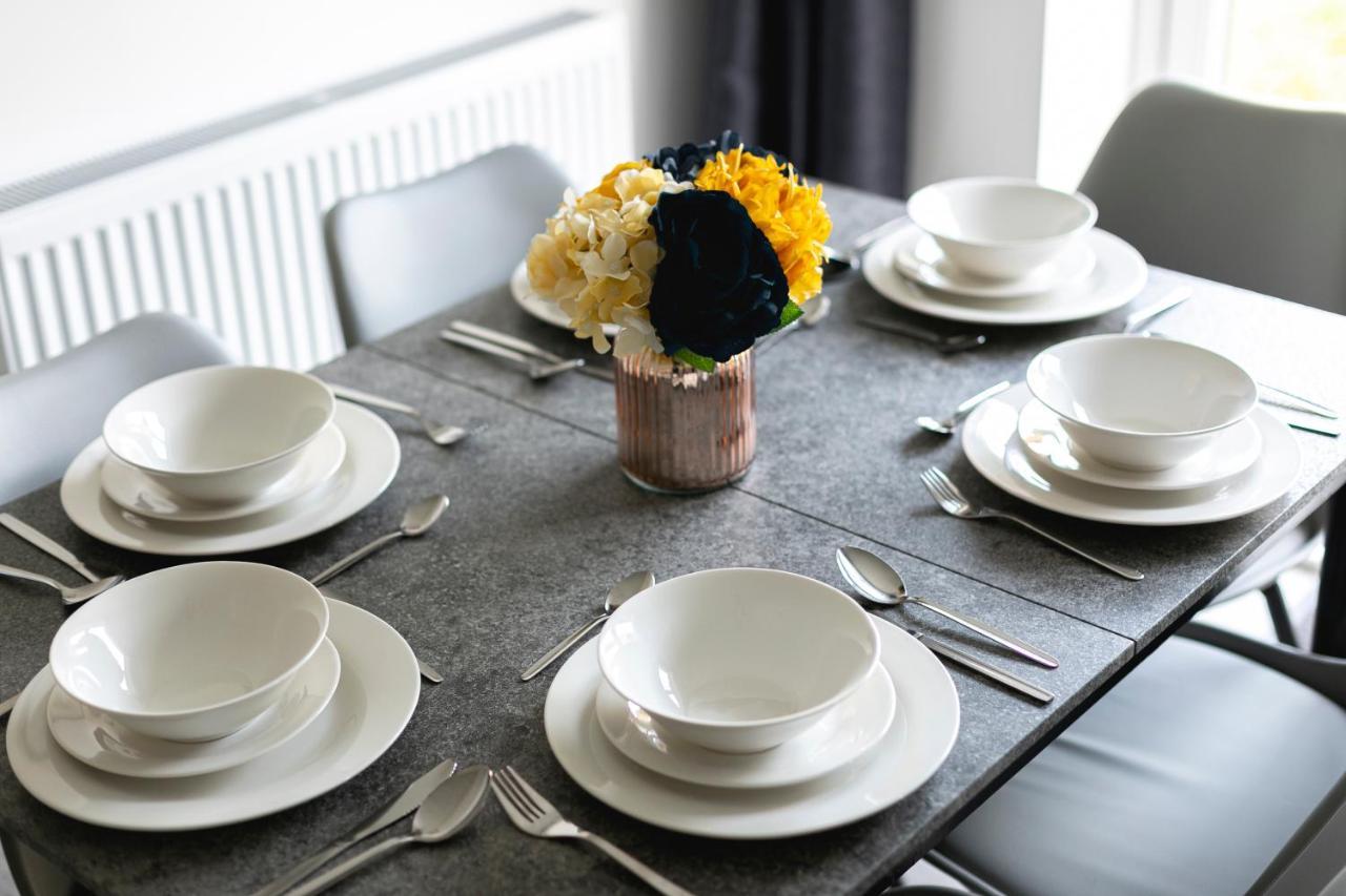 Skyvillion - London Enfield Chase Apartments With Parking & Wifi Dış mekan fotoğraf