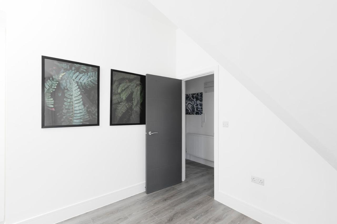 Skyvillion - London Enfield Chase Apartments With Parking & Wifi Dış mekan fotoğraf