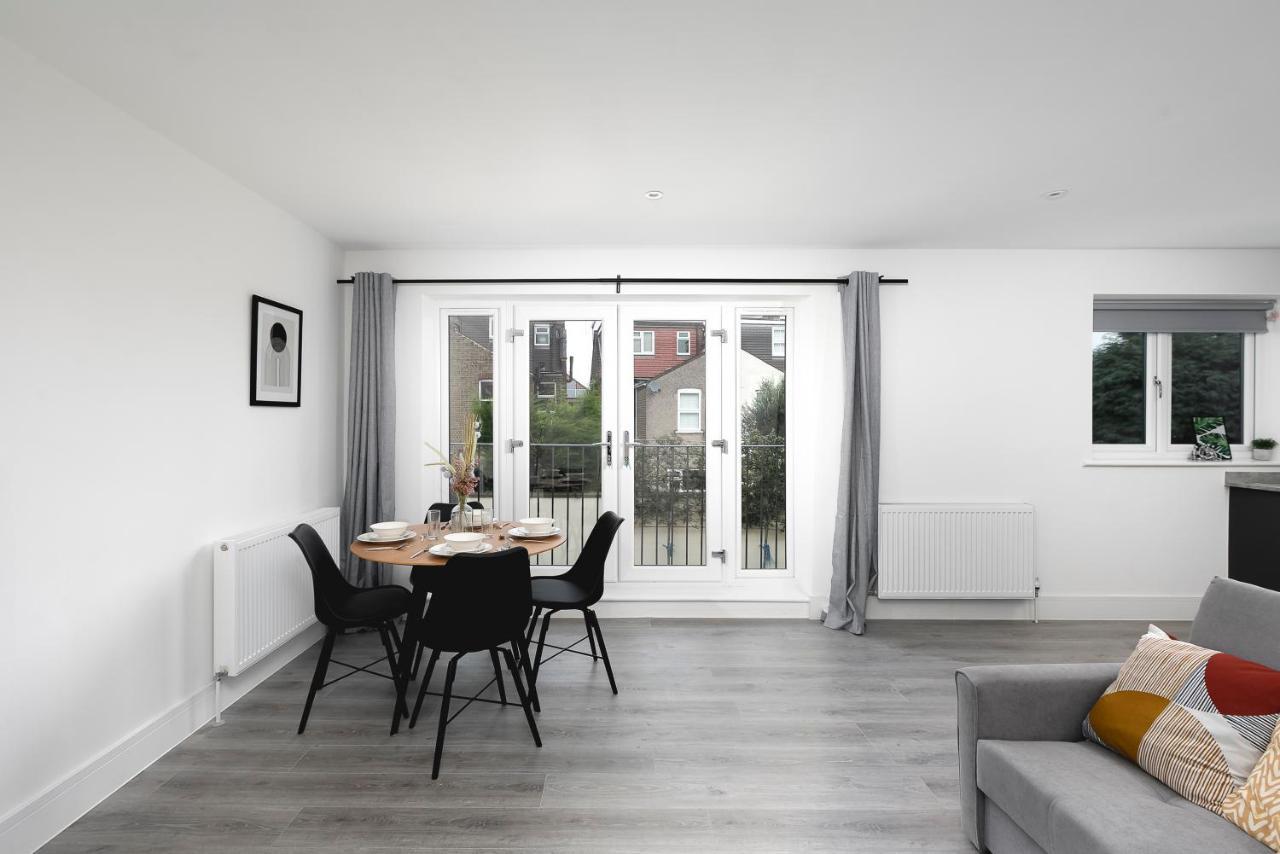 Skyvillion - London Enfield Chase Apartments With Parking & Wifi Dış mekan fotoğraf