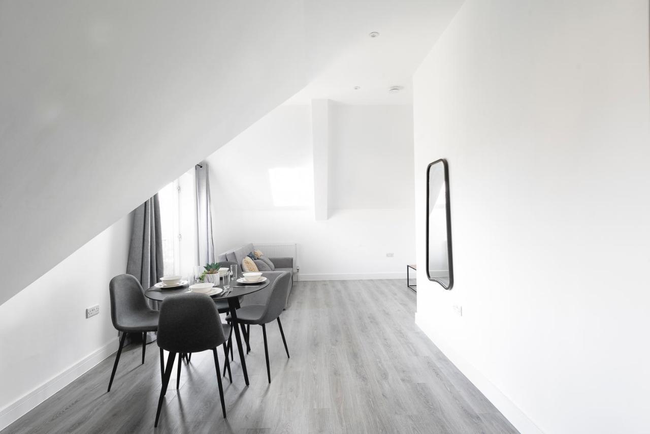 Skyvillion - London Enfield Chase Apartments With Parking & Wifi Dış mekan fotoğraf