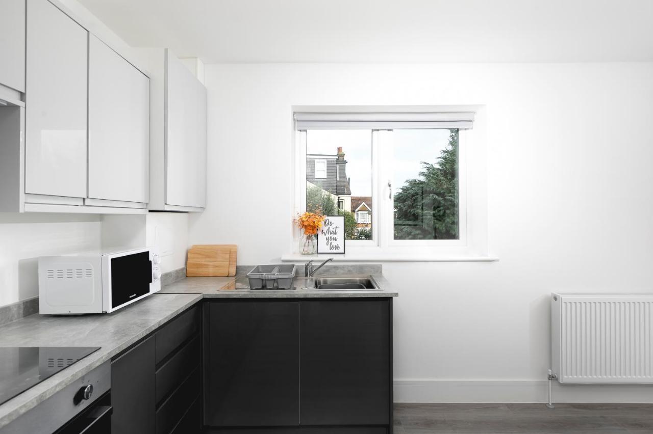 Skyvillion - London Enfield Chase Apartments With Parking & Wifi Dış mekan fotoğraf