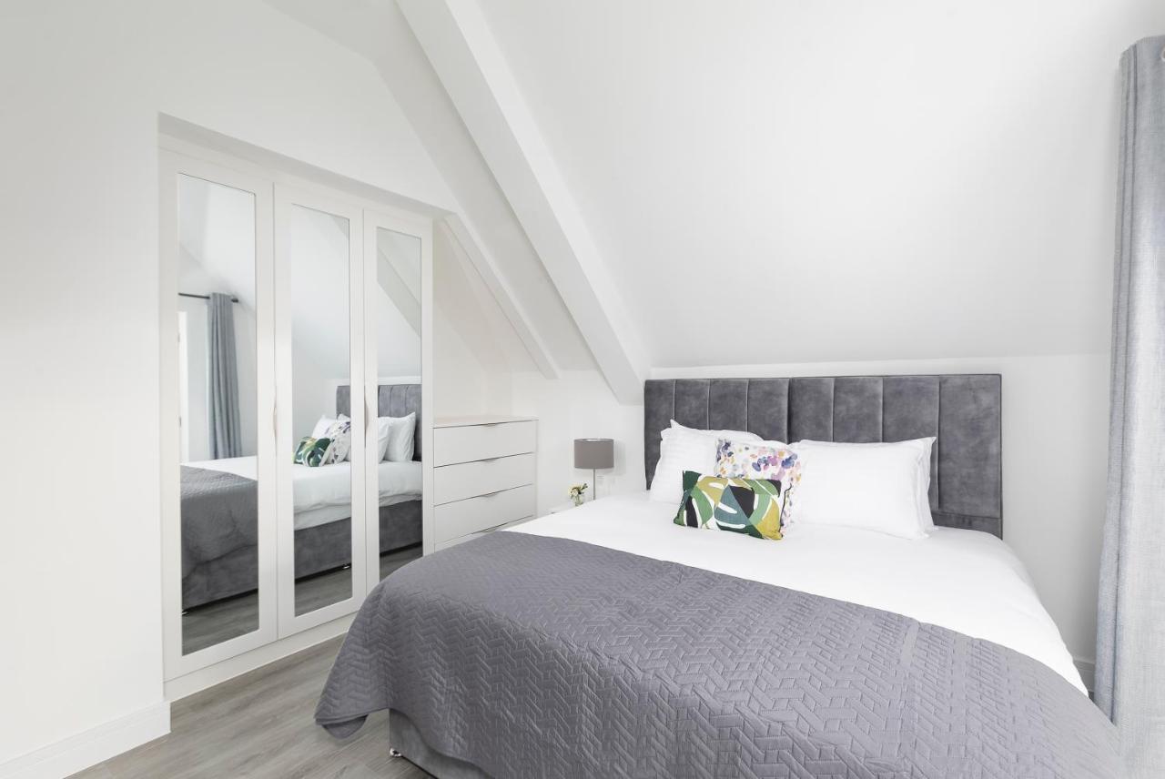 Skyvillion - London Enfield Chase Apartments With Parking & Wifi Dış mekan fotoğraf