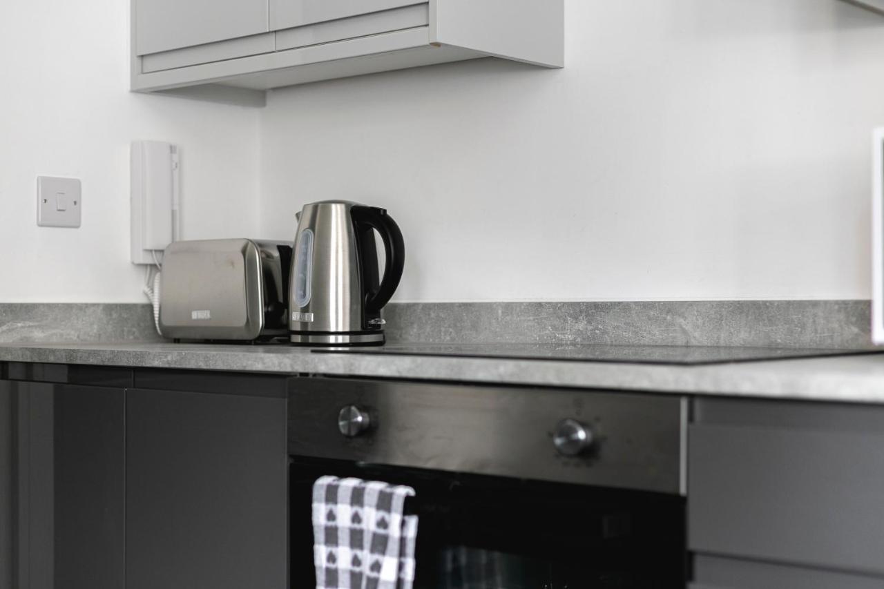Skyvillion - London Enfield Chase Apartments With Parking & Wifi Dış mekan fotoğraf