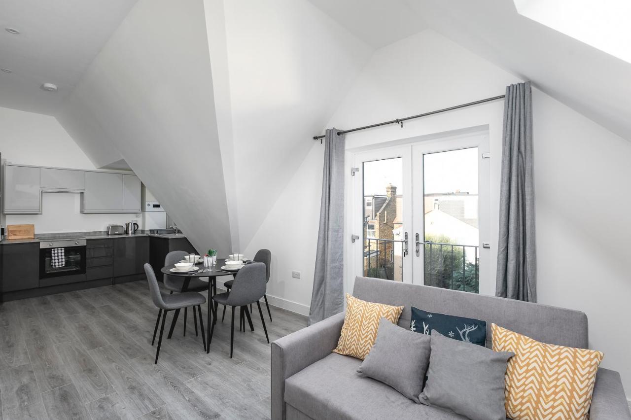 Skyvillion - London Enfield Chase Apartments With Parking & Wifi Dış mekan fotoğraf