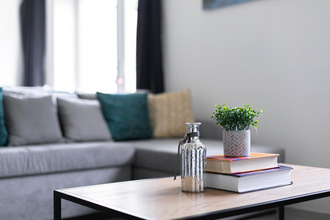 Skyvillion - London Enfield Chase Apartments With Parking & Wifi Dış mekan fotoğraf