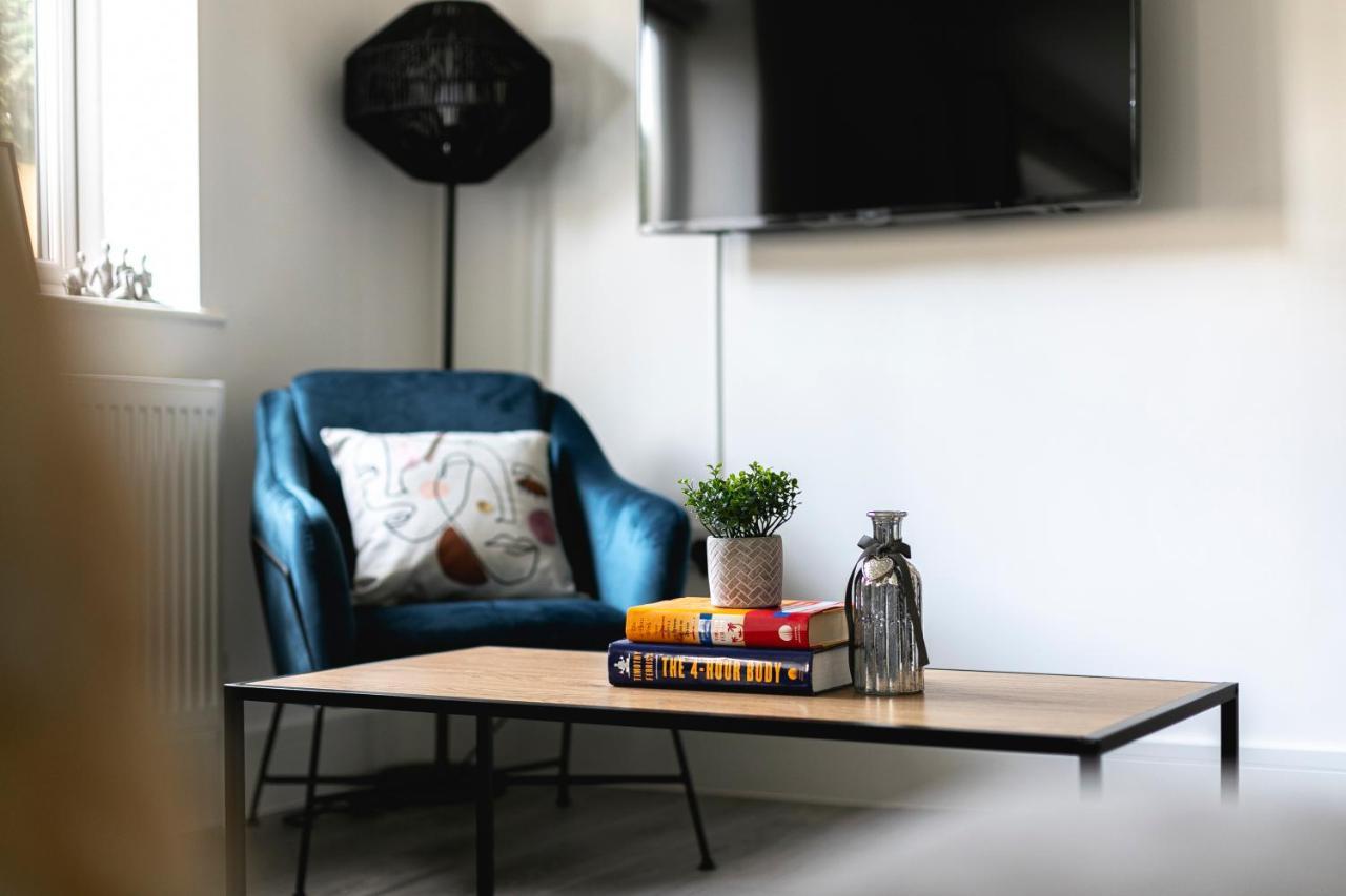 Skyvillion - London Enfield Chase Apartments With Parking & Wifi Dış mekan fotoğraf