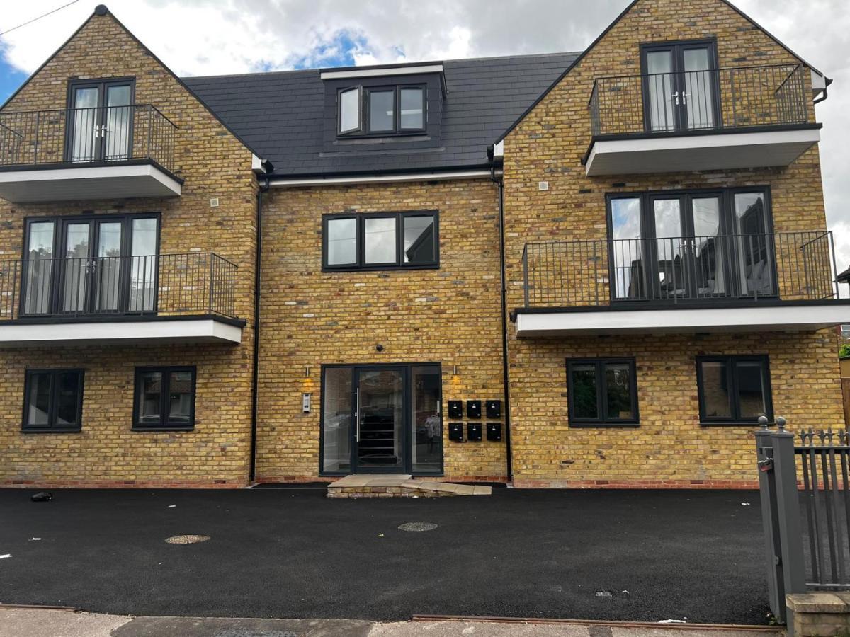 Skyvillion - London Enfield Chase Apartments With Parking & Wifi Dış mekan fotoğraf